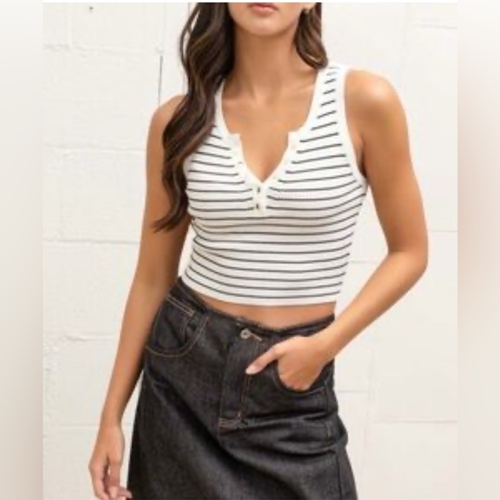 The Workshop Women’s White Black Stripe Sleeveless Ribbed Sweater Tank Size S - Picture 12 of 12